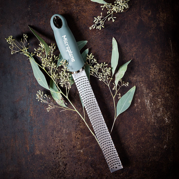 Microplane Classic Zester (Eucalyptus Green Handle) - Seisuke Knife