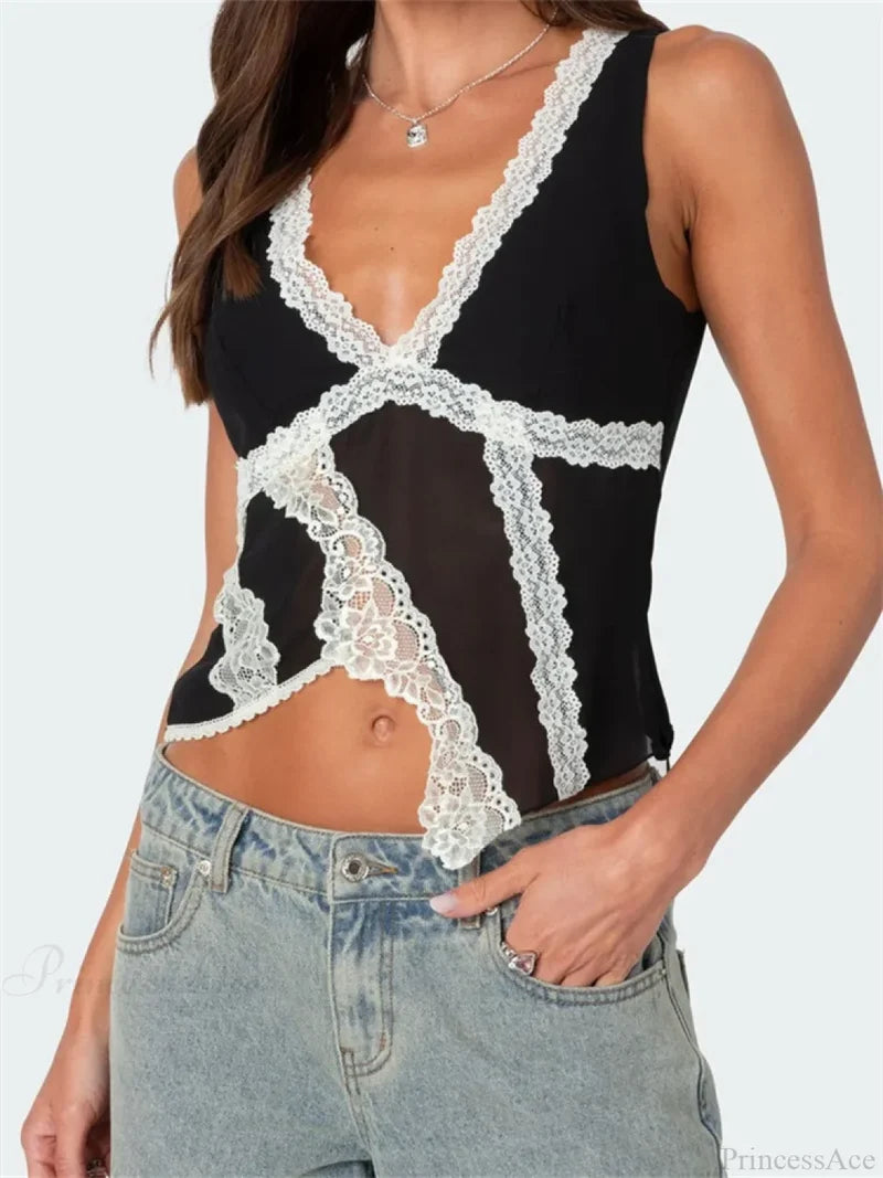 Asymmetrical Lace Trim Deep V-neck Slim Crop Top BLACK / S croptop-250126