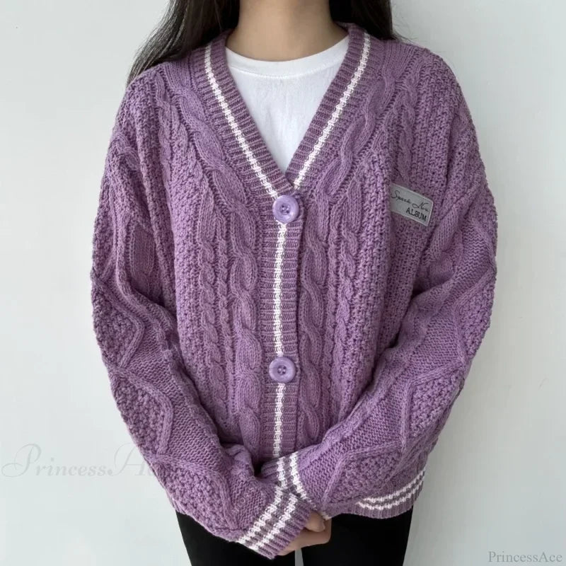 Star Embroidered V-neck Cardigan