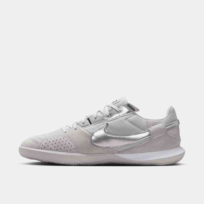 Side medial view of the Nike Streetgato Indoor Soccer Shoes.