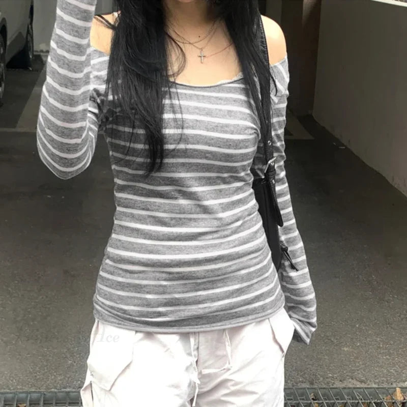 Striped O-neck Knit Top GRAY / S