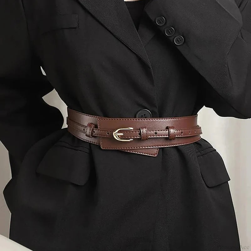 Synonyms: Gothic - medieval Leather - hide Pin - peg Buckle - clasp PU medieval hide peg clasp Belt