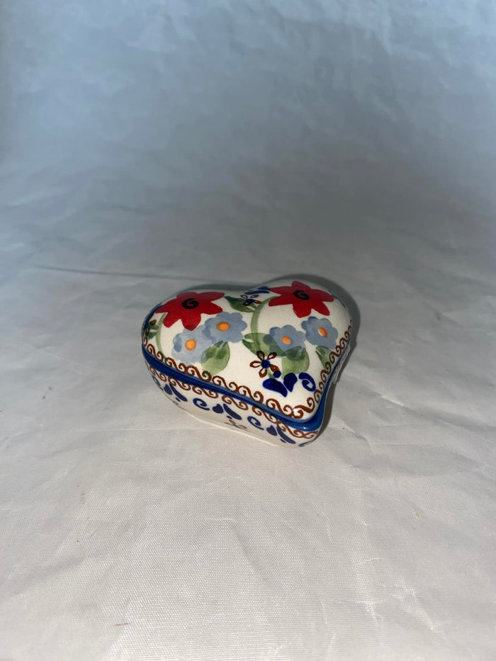 Zo Girl Heart Box - Shape P-013 - Pattern Zo Girl (REND)